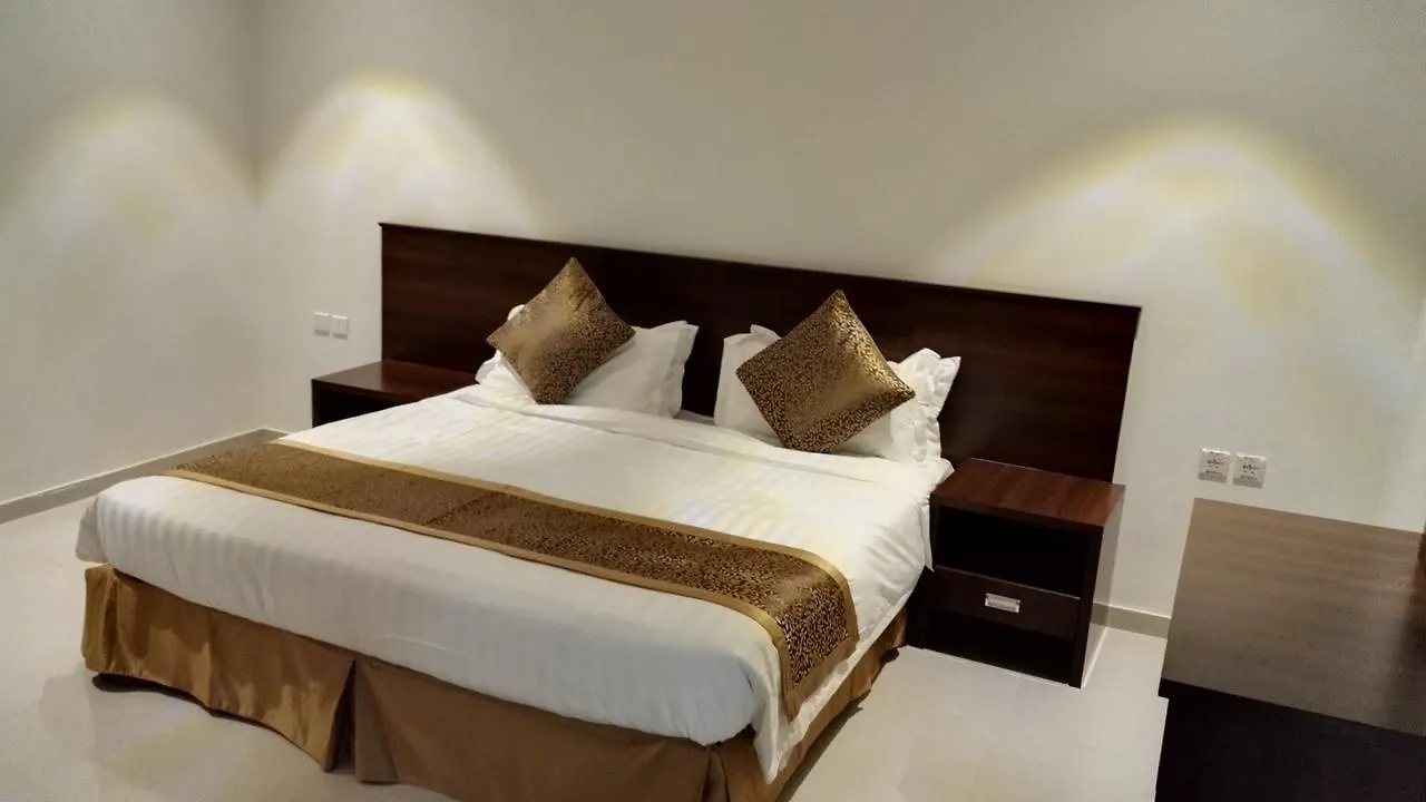 First Home Suites Jeddah 2*,